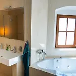 Kastiel Villa Pravenec