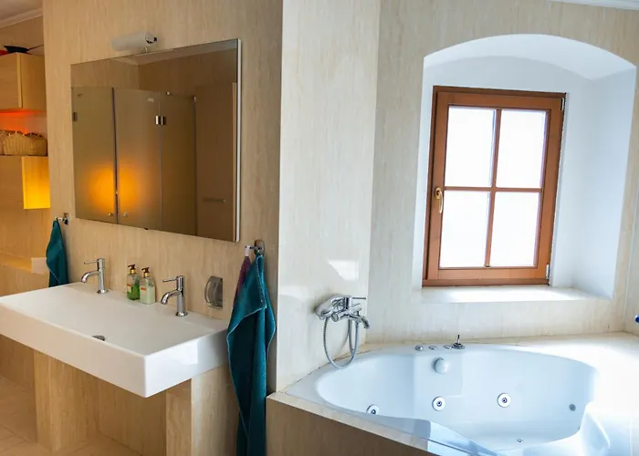 Kastiel Villa Pravenec